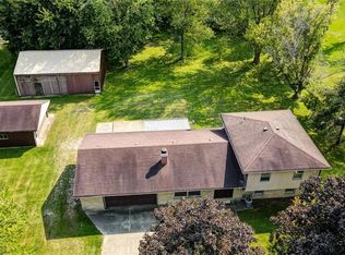 9406 Access Rd, Brookville, OH 45309