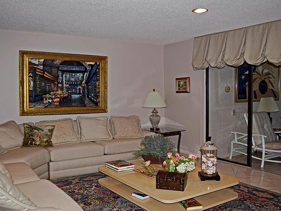 Home For Sale In Boca Lago