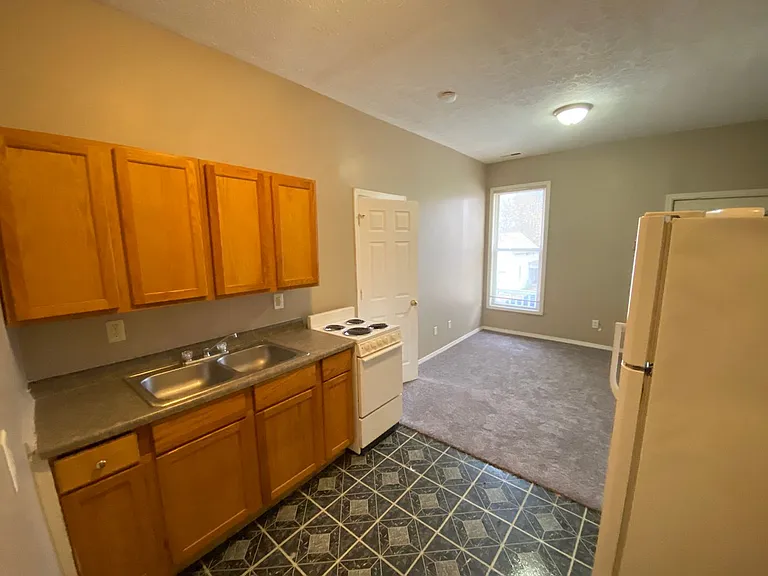 1031 Hartford St — Photo 39