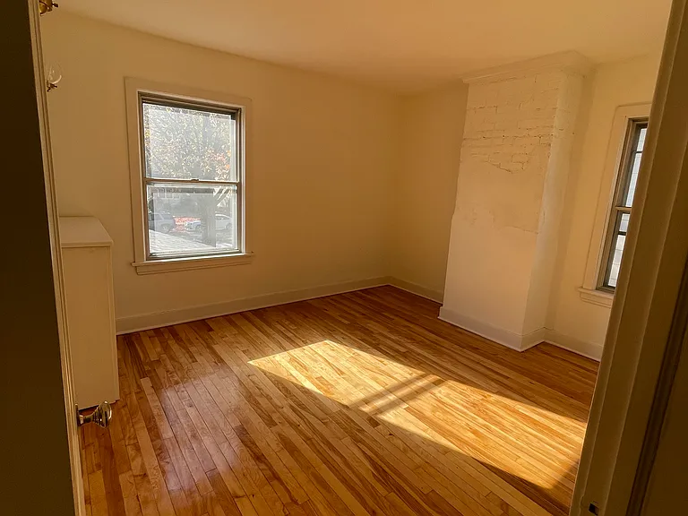 1367 Grand Ave — Photo 17
