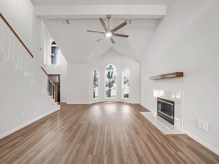 506 Marathon Pl — Photo 9