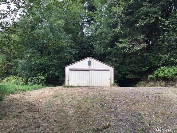 Pole barn