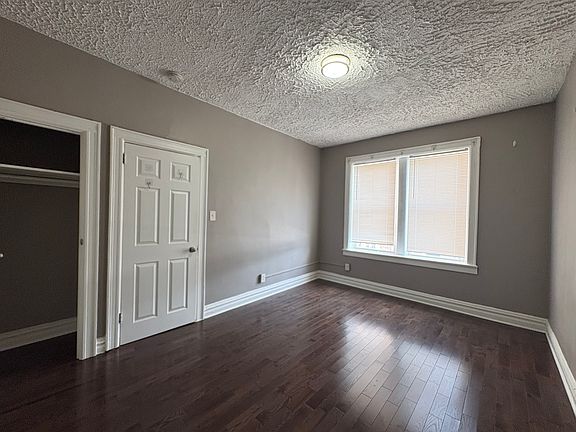 4th image of 113 Fairview Ave #39