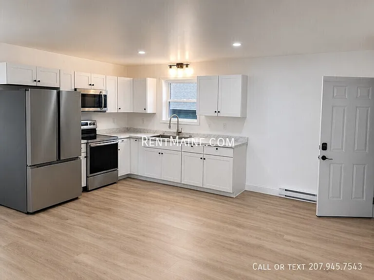 11 Center Street Ave #2 — Photo 6
