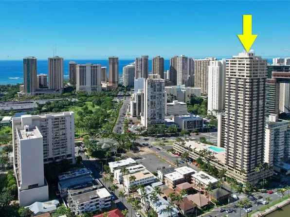 444 Niu St APT 1503, Honolulu, HI 96815