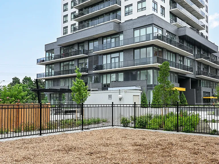 100 Eastdale Ave #1110 — Photo 2