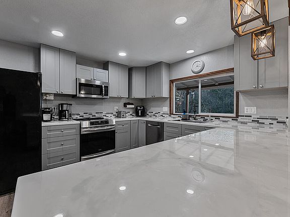 4th image of 2900 Indian Creek Rd