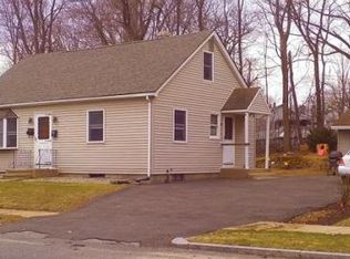 27 Calvin St, Springfield, MA 01104