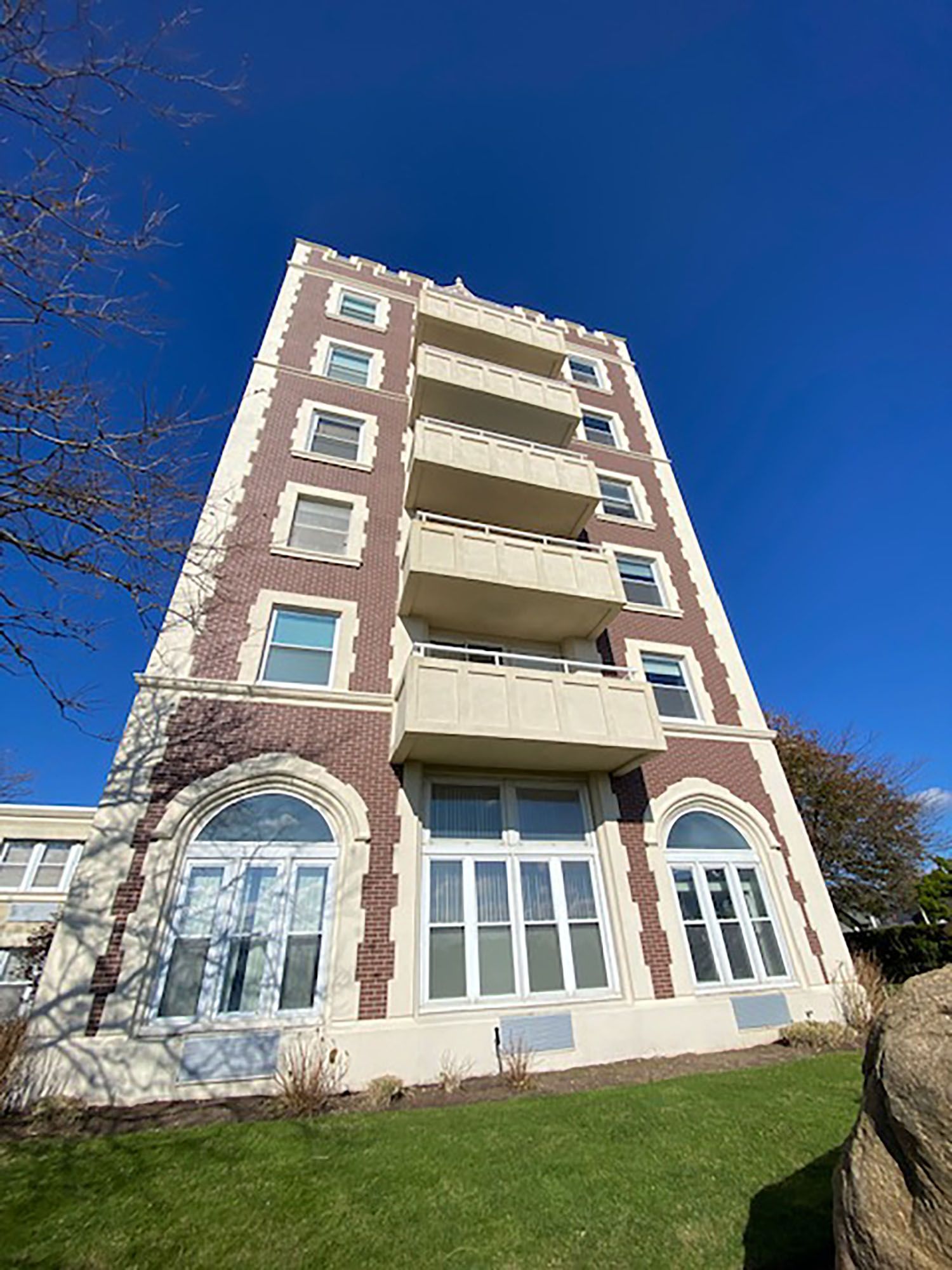 55 South Euclid Ave 2a, Montauk, NY 11954 Out East