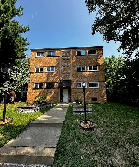 TVC - Magnolia Building — Photo 1
