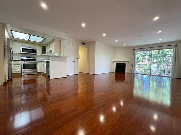 2nd image of 1535 S Bentley Ave APT 204