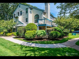 5104 Stonehedge Rd, Edison, NJ 08820