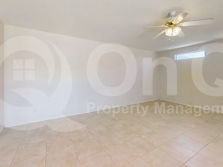 22249 E Calle De Flores — Photo 12