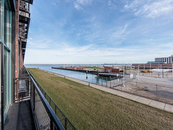 3rd image of 401 W Shoreline Dr Unit 213