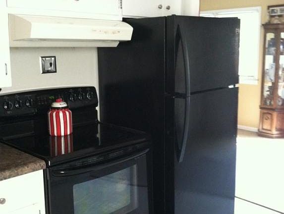 3rd image of 1651 Maplecrest Dr