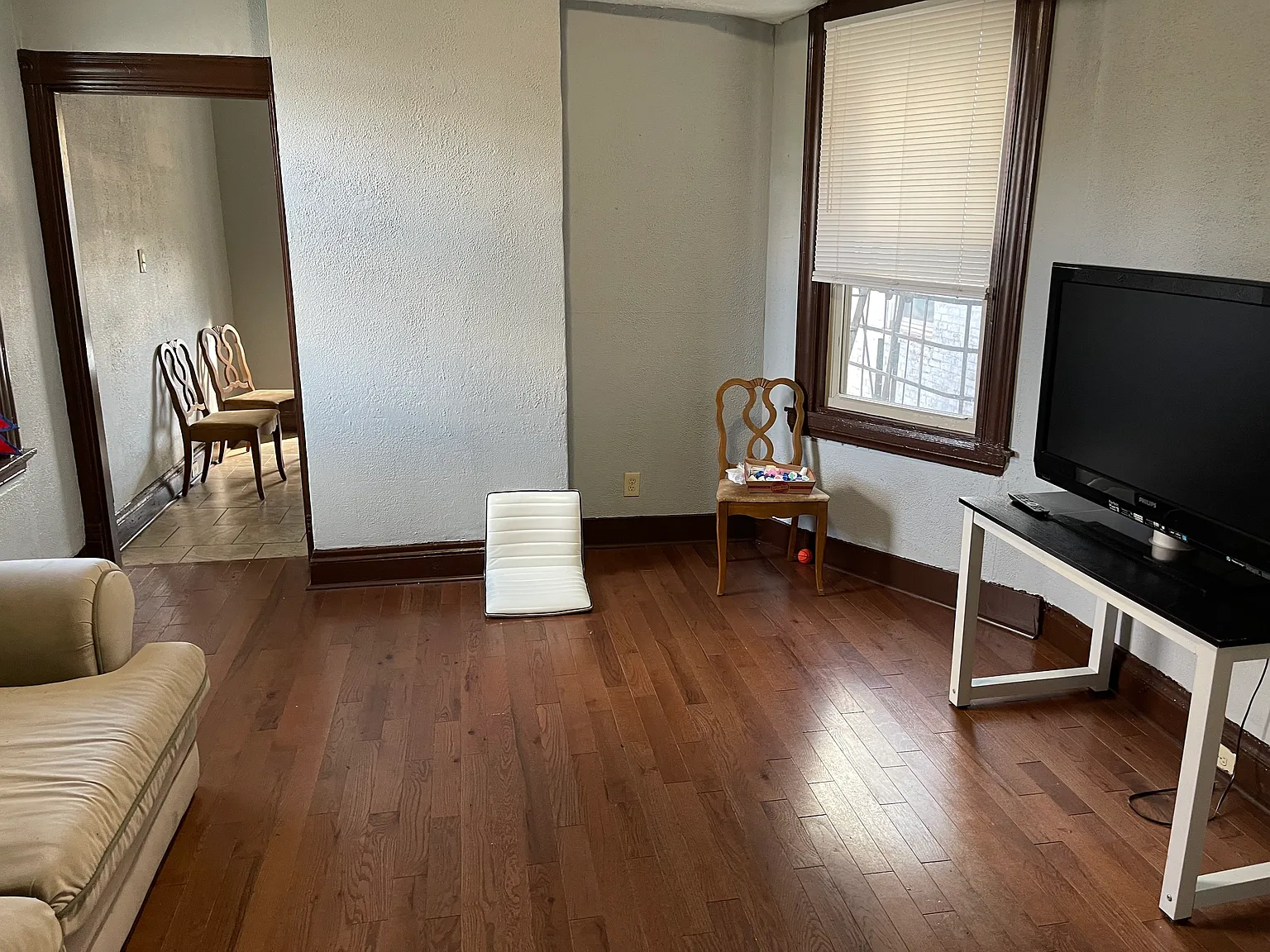 5 bed, 1550 sqft, $2,795 — Photo 3