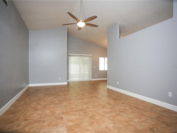 3rd image of 120 River Chase Dr