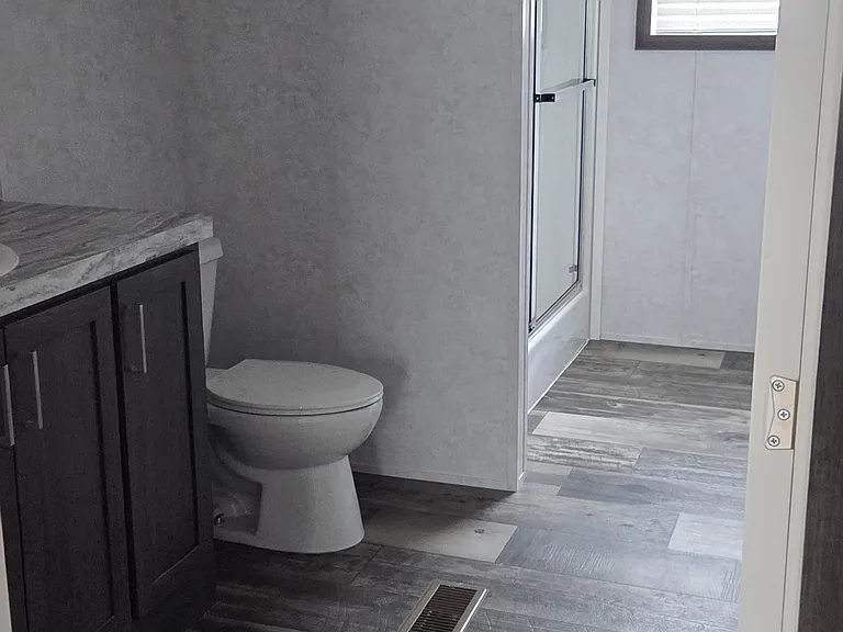 Oak Meadow Dr — Photo 11