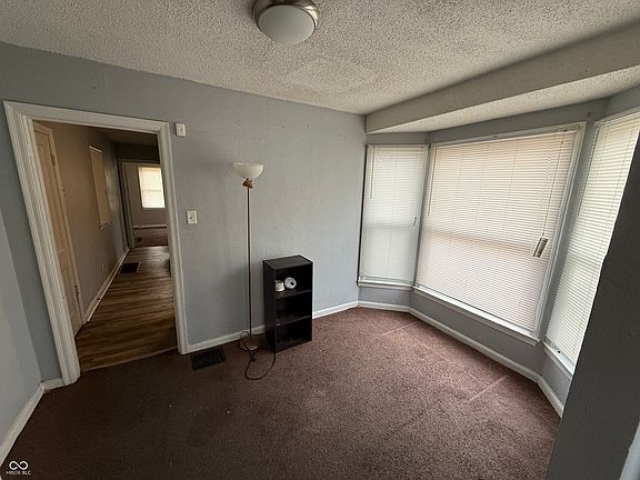 3rd image of 3738 Hillside Ave