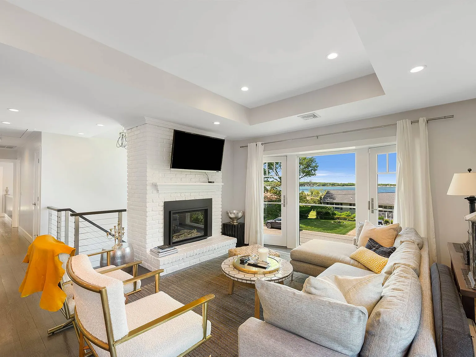 Fabulous Renovated Sag Harbor w Pool and Waterviews — Photo 2