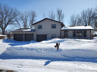 715 W 11th Ave, Webster, SD 57274