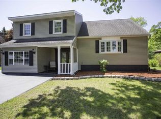 6 Red Coach Dr, Scotia, NY 12302