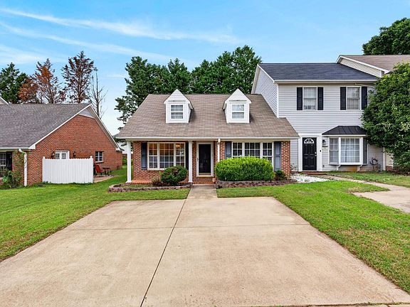 3rd image of 366 W Pointe Dr