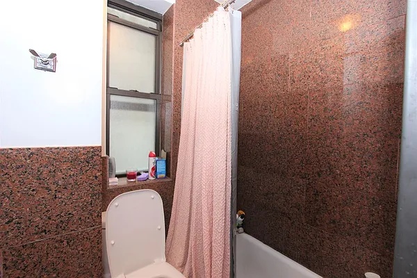 Rented by Dynamik Realty | media 20