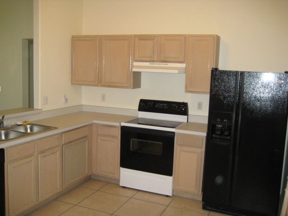 2nd image of 8015 Birman St