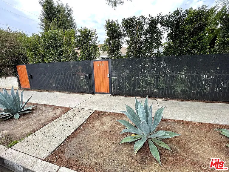 837 Sunset Ave — Photo 4