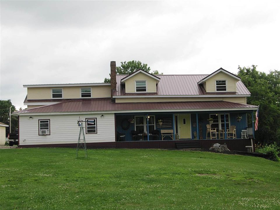1st image of 6 Lincoln Dr
