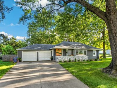 1104 University St, Dixon, IL, 61021