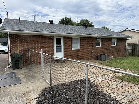 2nd image of 1813 Standish Pl