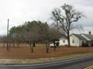 2239 Old Georgetown Rd E, Bethune, SC 29009