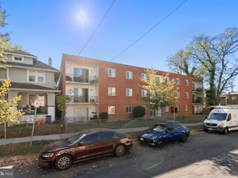1721 T Street SE Apartments — Photo 1