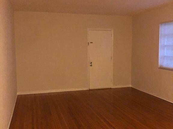 3rd image of 233 Phoenetia Ave APT 7