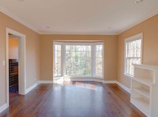 2419 Ashwood Dr, Louisville, KY 40205