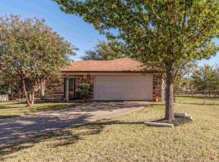 244 Lindenwood Ln E, Hewitt, TX 76643