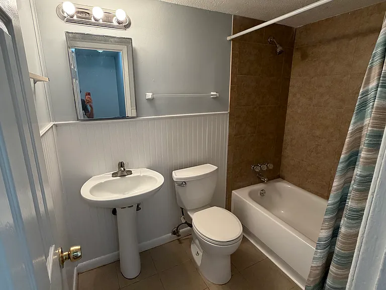 223 Peyton Pl SW — Photo 14