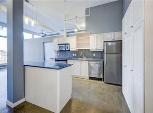 404 King St W #526, Kitchener, ON