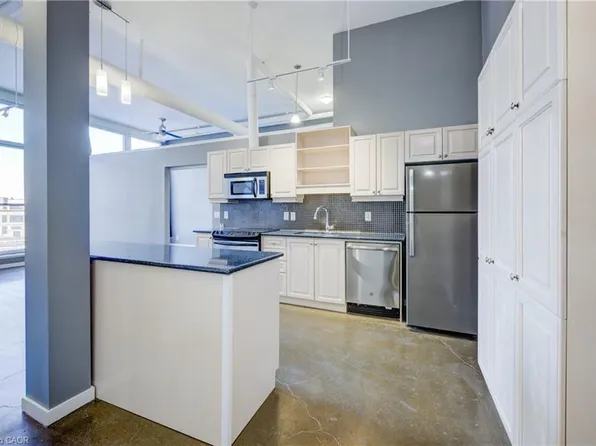 404 King St W #526, Kitchener, ON N2G 4Z9