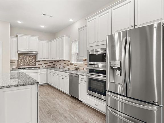 4th image of 18211 Burnett Willow Lane