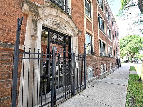 2nd image of 5034-5042 S Champlain Ave #5042-3