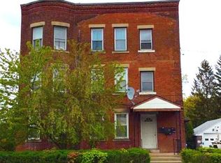 21 Dale St, Chicopee, MA 01020
