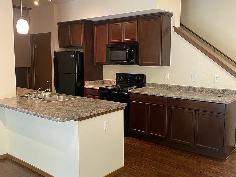 Robbins Hollow Townhomes — Photo 8
