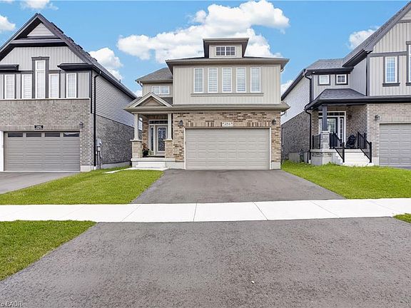 2nd image of 284 Chokecherry Cres