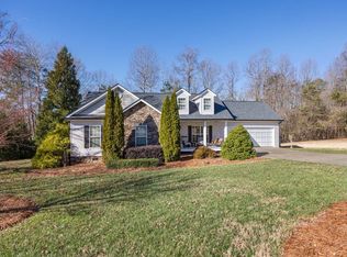 19 Park View Dr, Cleveland, GA 30528