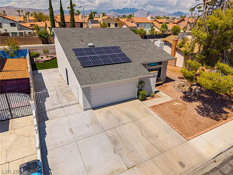 4815 Castle Rock Ct — Photo 1