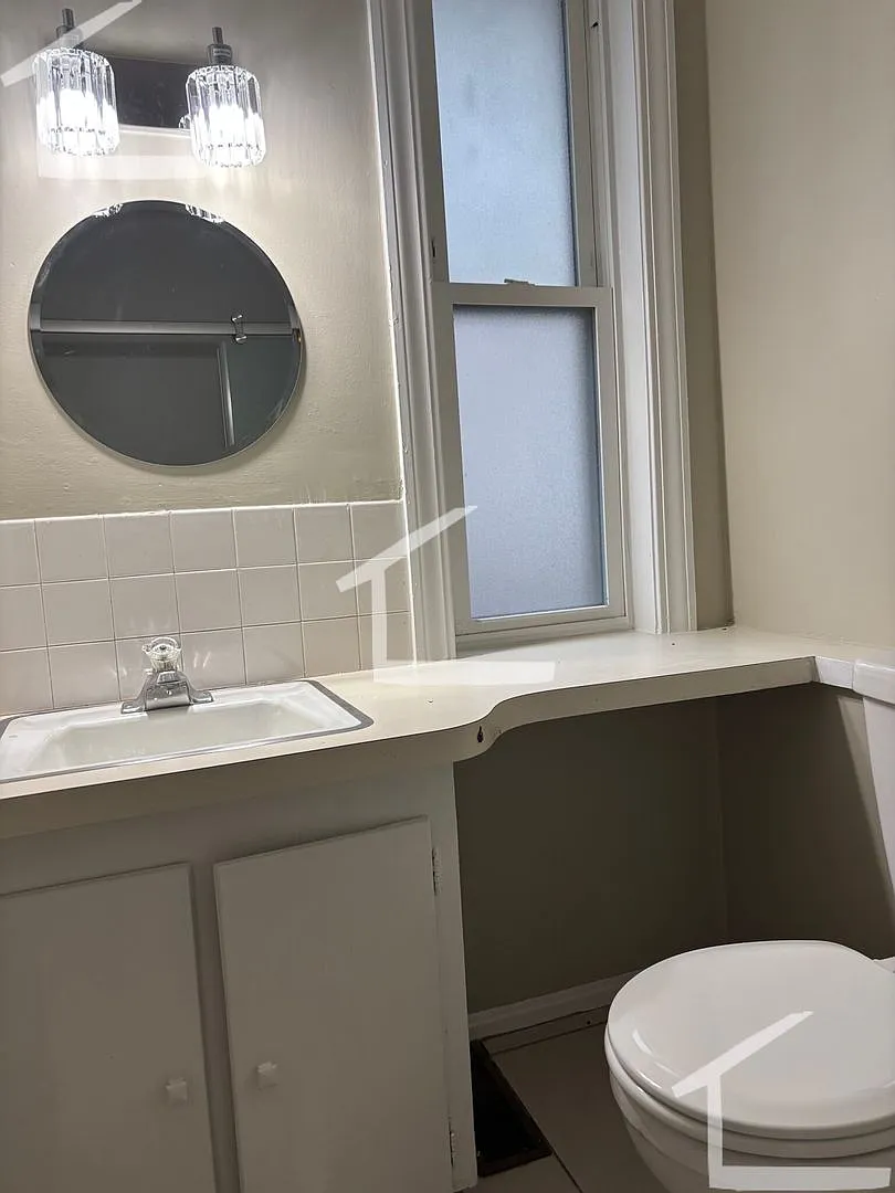 HUge 7 bed in Allston — Photo 3