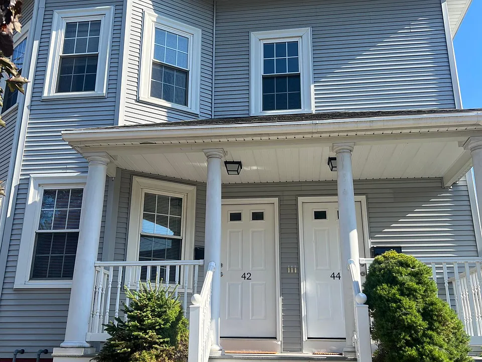 42 Waterman Ave #3